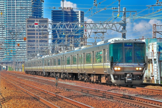 鉄道フォト・写真：JR西日本223系電車 クモハ223-2076 高槻駅 鉄道フォト・写真 by 丹波篠山さん - 撮影日 2022/10/01 10:20