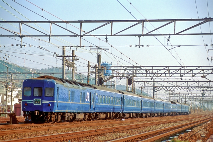 鉄道フォト・写真：JR九州 国鉄24系客車 なは カニ24 7 高槻駅 鉄道フォト・写真 by 丹波篠山さん - 撮影日 2004/01/02 00:00