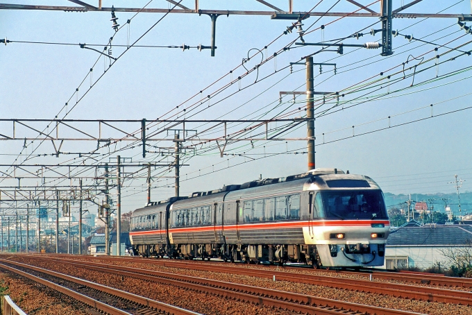 鉄道フォト・写真：JR東海キハ85系気動車 (ワイドビュー)ひだ キロ85-5 高槻駅 鉄道フォト・写真 by 丹波篠山さん - 撮影日 2004/01/02 00:00