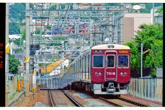7018F 鉄道フォト・写真