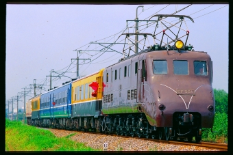 ノスタルジックビュートレイン(普通（各駅停車）) 鉄道フォト・写真