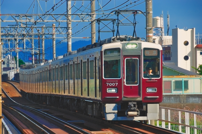 阪急電鉄 7007 (阪急7000系) 車両ガイド | レイルラボ(RailLab)