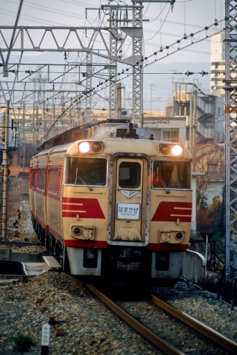 JR西日本 国鉄キハ181系気動車 はまかぜ(特急) キハ181 23 鉄道フォト・写真 by 丹波篠山さん 塚本駅：2001年01月03日00時ごろ