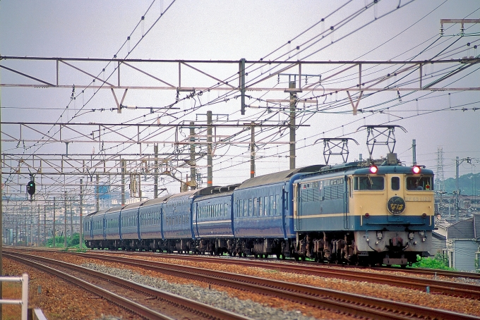 JR西日本 国鉄24系客車 オハ25形 なは(特急) EF65 1123 鉄道フォト・写真 by 丹波篠山さん 高槻駅：2005年09月04日00時ごろ