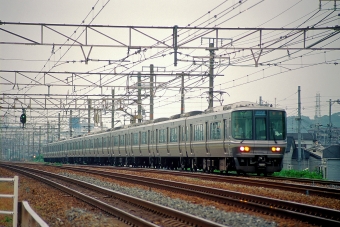 JR西日本 クモハ223形 クモハ223-2079 鉄道フォト・写真 by 丹波篠山さん 高槻駅：2005年09月04日00時ごろ