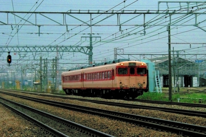 鉄道フォト・写真：JR西日本 国鉄キハ58系気動車 キハ58 596 高槻駅 鉄道フォト・写真 by 丹波篠山さん - 撮影日 2006/06/08 13:38