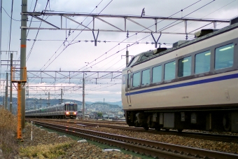 JR西日本223系電車 クハ222形（T’c） 鉄道フォト・写真 by 丹波篠山さん 高槻駅：2005年02月20日00時ごろ