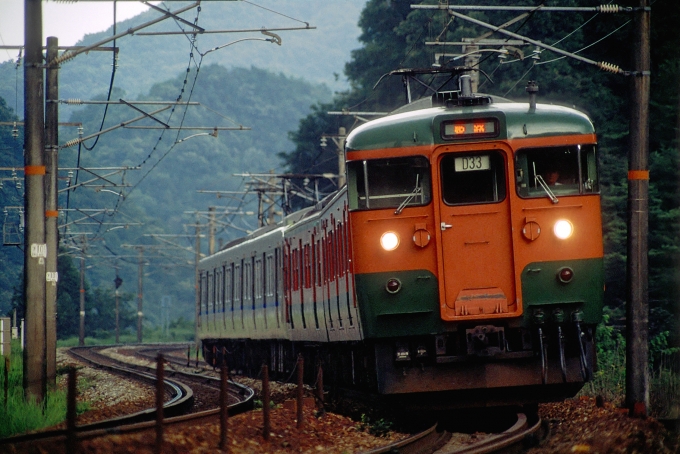 鉄道フォト・写真：JR西日本 国鉄115系電車 クモハ115-1550 上郡駅 (JR) 鉄道フォト・写真 by 丹波篠山さん - 撮影日 2001/07/30 00:00