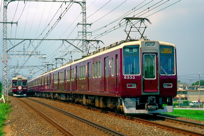 阪急電鉄 阪急8300形(Mc) 8333 鉄道フォト・写真 by 丹波篠山さん 大山崎駅：2000年07月28日00時ごろ