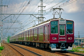 阪急電鉄 阪急8300形(Mc) 8300 鉄道フォト・写真 by 丹波篠山さん 大山崎駅：2000年07月01日00時ごろ