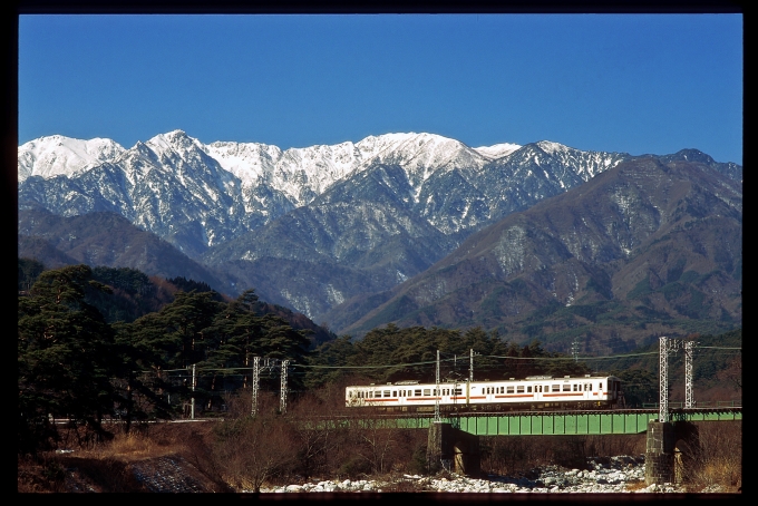 鉄道フォト・写真：JR東海 国鉄119系電車 クハ118-18 田切駅 鉄道フォト・写真 by 丹波篠山さん - 撮影日 2000/01/29 00:00