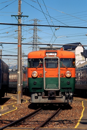 JR東海 国鉄165系電車 天竜(急行) クモハ165-108 鉄道フォト・写真 by 丹波篠山さん 伊那松島駅：2000年01月29日00時ごろ