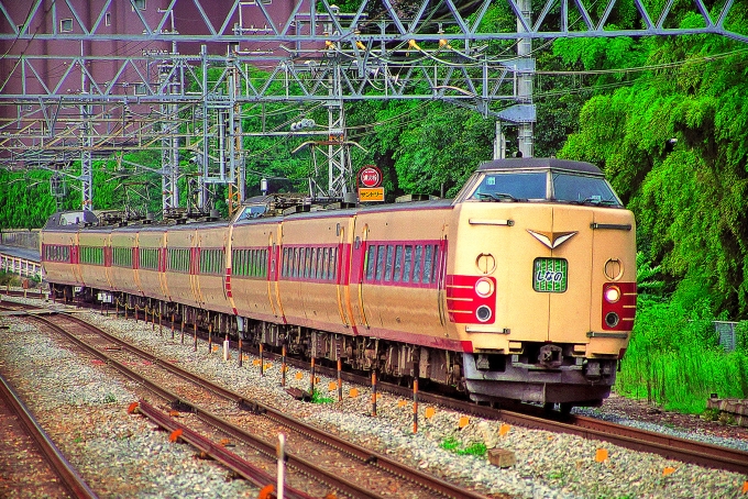 鉄道フォト・写真：JR東海 国鉄381系電車 しなの クロ381-54 山崎駅 (京都府) 鉄道フォト・写真 by 丹波篠山さん - 撮影日 1996/08/31 00:00