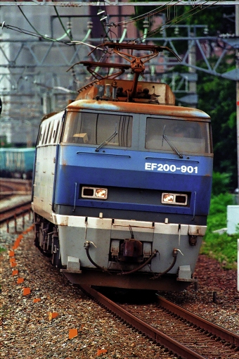 JR貨物 EF200形 EF200-901 鉄道フォト・写真 by 丹波篠山さん 山崎駅 (京都府)：1997年07月22日00時ごろ