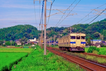 JR西日本 クモハ114形 クモハ114-552 鉄道フォト・写真 by 丹波篠山さん 島田駅 (山口県)：2000年08月26日00時ごろ