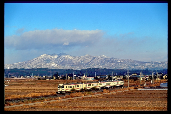 鉄道フォト・写真：JR東日本107系電車 クモハ107-111 氏家駅 鉄道フォト・写真 by 丹波篠山さん - 撮影日 2002/01/03 00:00