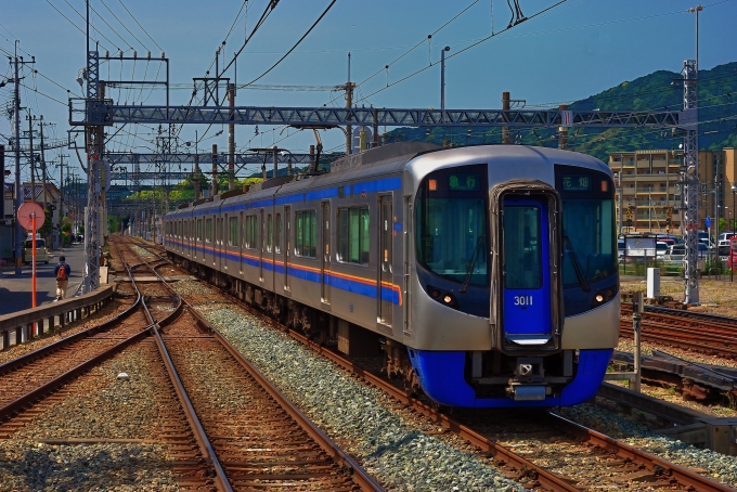 鉄道フォト・写真：西日本鉄道 西鉄3000形電車 3011 西鉄二日市駅 鉄道フォト・写真 by 丹波篠山さん - 撮影日 2014/05/09 14:26