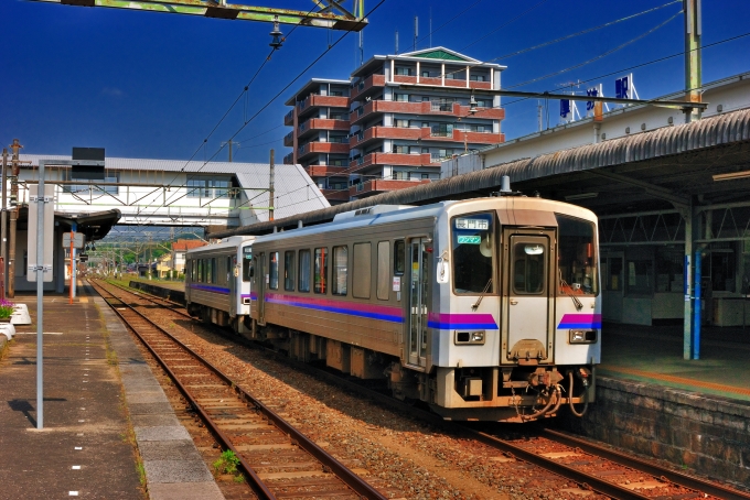 鉄道フォト・写真：JR西日本キハ120形気動車 キハ120-322 厚狭駅 鉄道フォト・写真 by 丹波篠山さん - 撮影日 2014/05/09 09:31