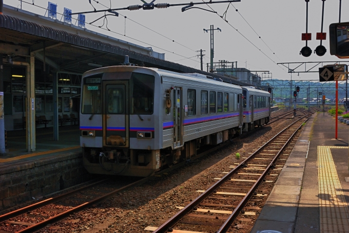 鉄道フォト・写真：JR西日本キハ120形気動車 キハ120-21 厚狭駅 鉄道フォト・写真 by 丹波篠山さん - 撮影日 2014/05/09 09:30