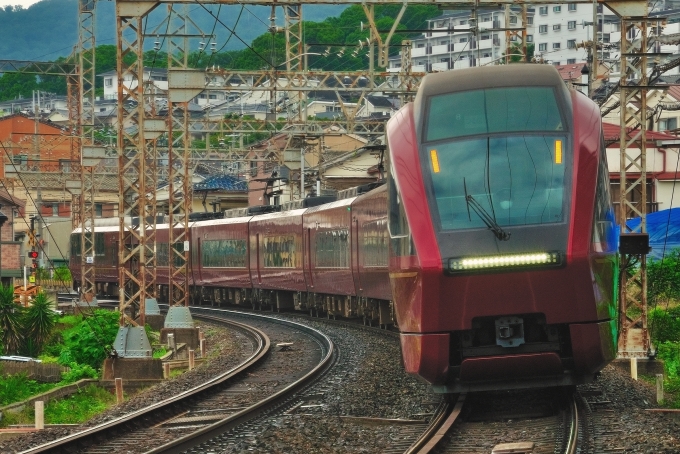 鉄道フォト・写真：近畿日本鉄道 近鉄80000系電車  ひのとり 80151 瓢箪山駅 (大阪府) 鉄道フォト・写真 by 丹波篠山さん - 撮影日 2024/07/14 08:25