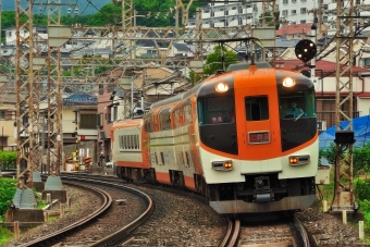 近畿日本鉄道 近鉄モ30200形 ビスタカー 30209 鉄道フォト・写真 by 丹波篠山さん 瓢箪山駅 (大阪府)：2024年07月14日09時ごろ