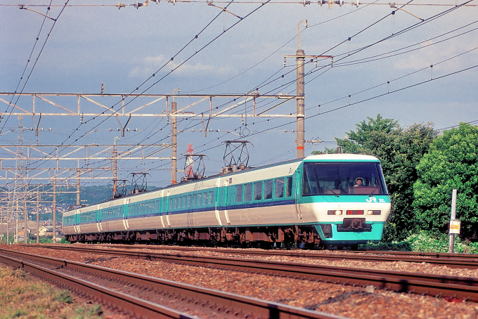 JR西日本 クロ380-4 (381系) 車両ガイド | レイルラボ(RailLab)