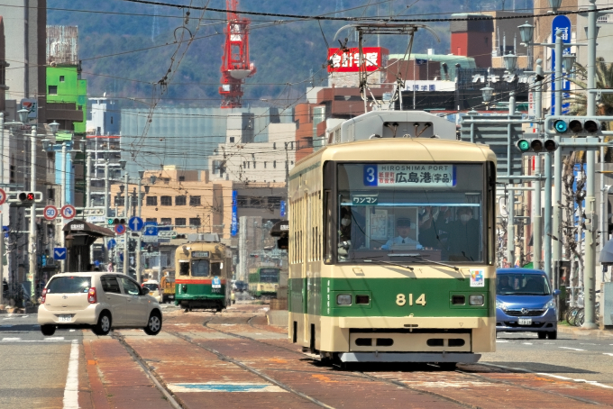 広島電鉄 814 (広電800形) 車両ガイド | レイルラボ(RailLab)