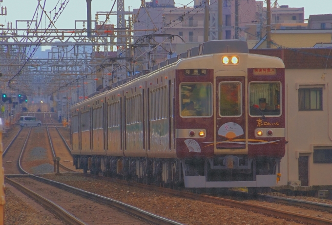 鉄道フォト・写真：阪急電鉄 阪急6300系電車 京とれいん 6454 摂津市駅 鉄道フォト・写真 by 丹波篠山さん - 撮影日 2020/01/04 12:48