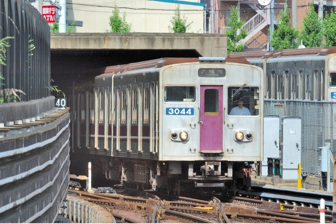 鉄道フォト・写真：大阪メトロ 大阪市交通局30系電車 3044 八尾南駅 鉄道フォト・写真 by 丹波篠山さん - 撮影日 2009/07/26 09:03