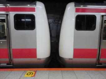 JR東日本E233系電車 鉄道フォト・写真 by 北国の星さん 東京駅 (JR)：2020年10月19日15時ごろ
