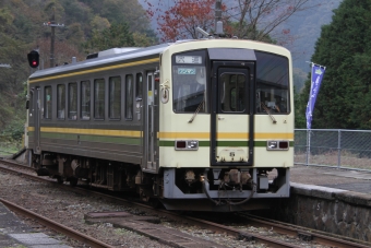 JR西日本 キハ120形 キハ120-205 鉄道フォト・写真 by 鉄道のお爺さんさん ：2016年11月06日14時ごろ