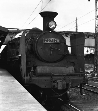 国鉄C57形蒸気機関車 C57178 鉄道フォト・写真 by 鉄道のお爺さんさん ：1965年04月29日00時ごろ