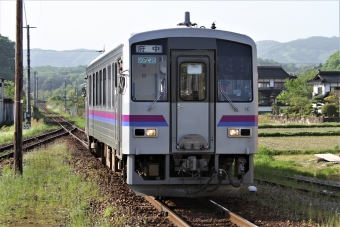 JR西日本 キハ120形 キハ120-320 鉄道フォト・写真 by 鉄道のお爺さんさん ：2017年05月07日16時ごろ