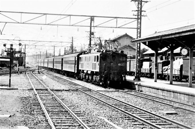 国鉄EF16形電気機関車 EF16 鉄道フォト・写真 by 鉄道のお爺さんさん ：1963年04月03日00時ごろ