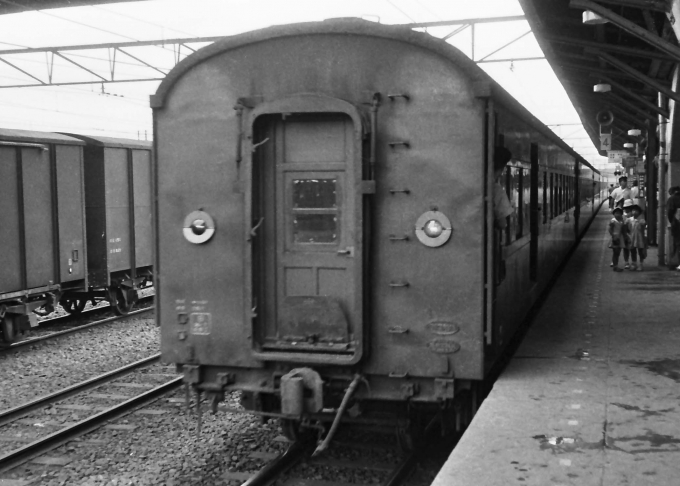 国鉄60系客車 オハニ61 54 鉄道フォト・写真 by 鉄道のお爺さんさん ：1961年08月25日00時ごろ