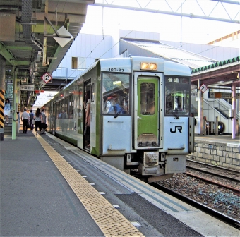 JR東日本 キハ100形 キハ100-23 鉄道フォト・写真 by 鉄道のお爺さんさん ：2015年06月24日17時ごろ