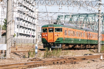 JR東日本 クハ111形 クハ111-2049 鉄道フォト・写真 by 鉄道のお爺さんさん ：2005年11月18日10時ごろ