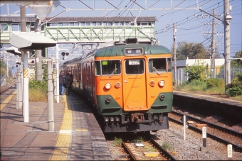JR東日本 クハ111形 クハ111-2056 鉄道フォト・写真 by 鉄道のお爺さんさん ：2005年11月03日00時ごろ
