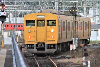 JR西日本 クモハ114形 クモハ114-1627 鉄道フォト・写真 by 鉄道のお爺さんさん ：2019年10月14日17時ごろ