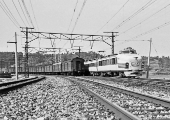 国鉄151系電車 クロ151形(Tsc) クロ151 鉄道フォト・写真 by 鉄道のお爺さんさん ：1961年05月03日00時ごろ