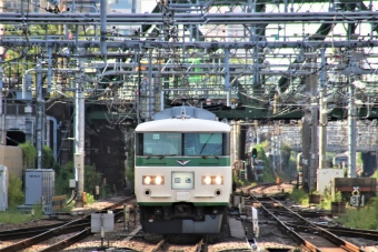 JR東日本 クハ185形 クハ185-212 鉄道フォト・写真 by 鉄道のお爺さんさん ：2022年09月17日08時ごろ