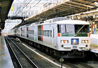 JR東日本 クハ185形 クハ185-106 鉄道フォト・写真 by 鉄道のお爺さんさん ：2007年10月07日08時ごろ