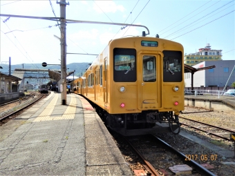 JR西日本 クモハ105形 クモハ105-8 鉄道フォト・写真 by 鉄道のお爺さんさん ：2017年05月07日14時ごろ