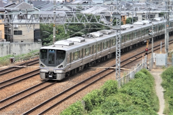 JR西日本 クモハ225形 クモハ225-117 鉄道フォト・写真 by 鉄道のお爺さんさん ：2014年06月15日12時ごろ