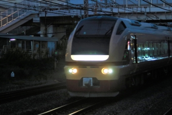 JR東日本 クロE652形 クロE652-1008 鉄道フォト・写真 by 鉄道のお爺さんさん ：2022年10月10日17時ごろ