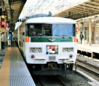 JR東日本 クハ185形 クハ185-104 鉄道フォト・写真 by 鉄道のお爺さんさん ：2007年10月07日09時ごろ