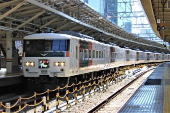 JR東日本 クハ185形 クハ185-104 鉄道フォト・写真 by 鉄道のお爺さんさん ：2015年10月08日11時ごろ