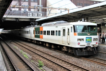 JR東日本 クハ185形 クハ185-107 鉄道フォト・写真 by 鉄道のお爺さんさん ：2013年06月02日10時ごろ