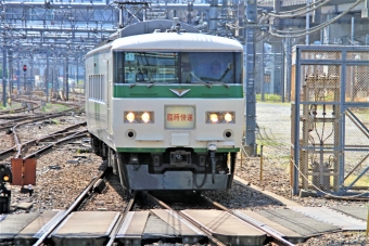 JR東日本 クハ185形 クハ185-310 鉄道フォト・写真 by 鉄道のお爺さんさん ：2017年05月05日10時ごろ