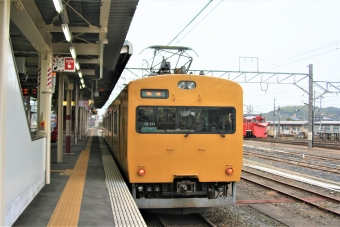 JR西日本 クモハ114形 クモハ114-1098 鉄道フォト・写真 by 鉄道のお爺さんさん ：2012年11月29日13時ごろ